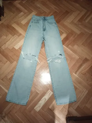 Pantalón Stradivarius Roto Talla S