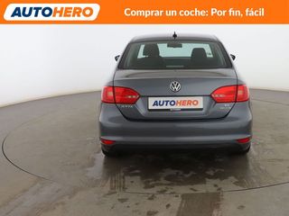 Volkswagen Jetta 1.6 TDI Advance BlueMotion