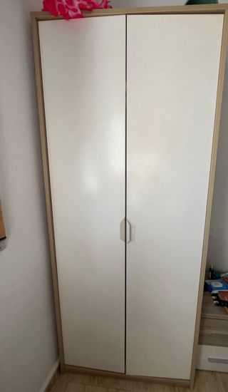 Armario efecto roble