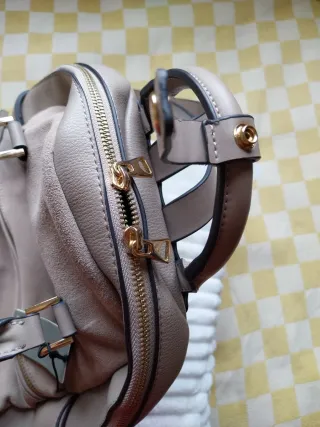 Mochila Parfois beige ante y piel