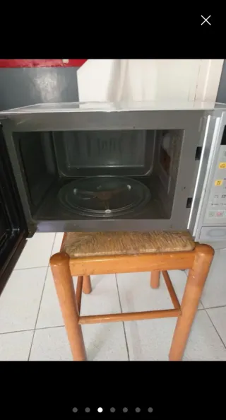 Microondas LG MH6042DW con grill