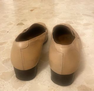 Zapatos Nuria Cobo Beige