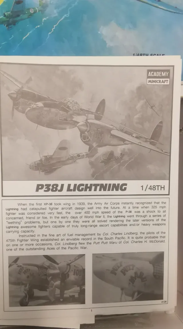 Maqueta Academy P-38J Lightning 1/48