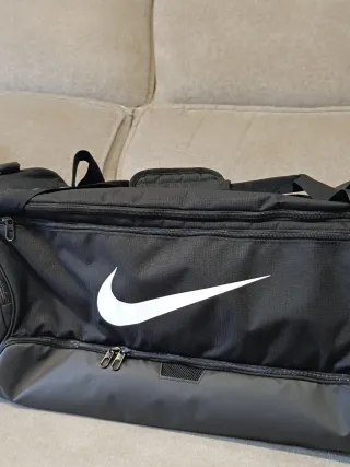 Bolsa deportiva Nike negra