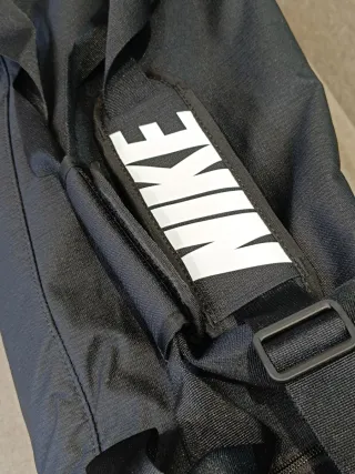 Bolsa deportiva Nike negra