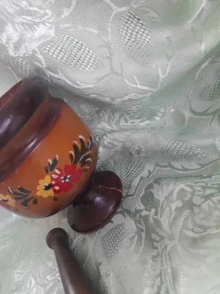 Antico mortaio con pestello