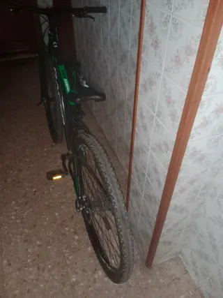 Bicicleta Racer 29 Negra y Verde