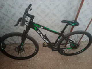 Bicicleta Racer 29 Negra y Verde