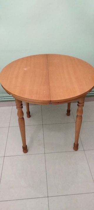 Mesa redonda extensible