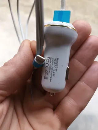 Caricabatterie USB (iPhone e Android) + cavo iPhone