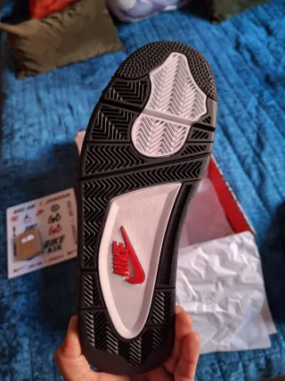 Nike Air Jordan 4
