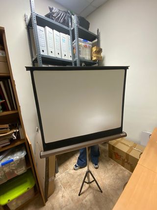 Pantalla Proyector Portátil con Trípode