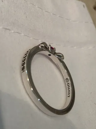 Anillo Pandora Disney Lazo Rojo