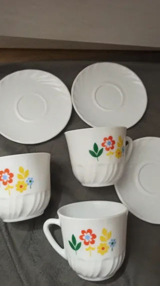 Tazas desayuno arcopal Nocilla flores vintage