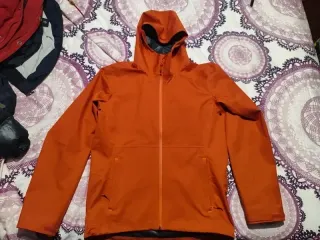 Cortavientos Hackett Aston Martin Talla XS Naranja