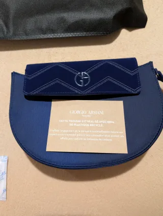 Pochette Giorgio Armani Blu