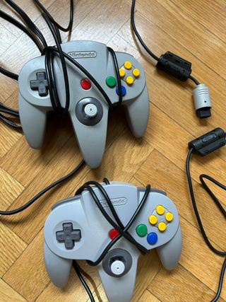 Nintendo 64 Original + 4 Controller