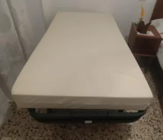 Cama individual con control remoto