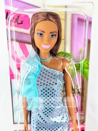 Barbie Glitz Latina 2022