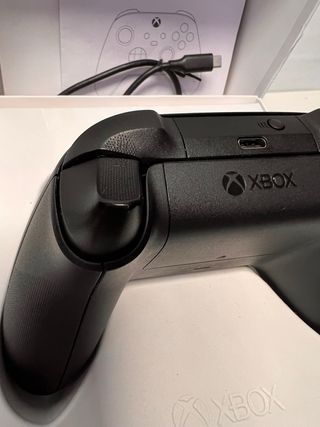 Mando Xbox one con caja