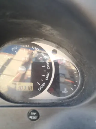 Tmax 500 Aprilia Scarabeo 500cc Moto negociable