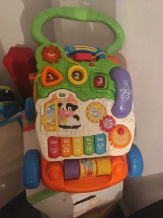 Andador musical VTech con actividades