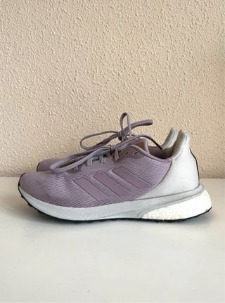 Zapatillas Adidas Astrarun Moradas y Blancas