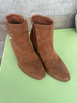 Botines ante marrón estrella tachuelas n.38