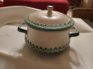 Elegante zuppiera in ceramica