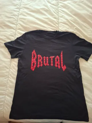 Camiseta Brutal Talla M Retro