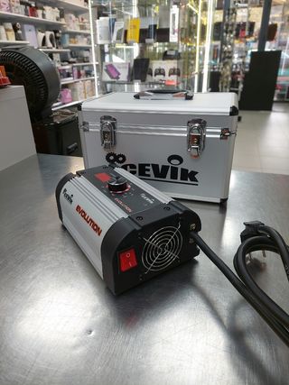 Soldadora Inverter CEVIK Evolution 140A