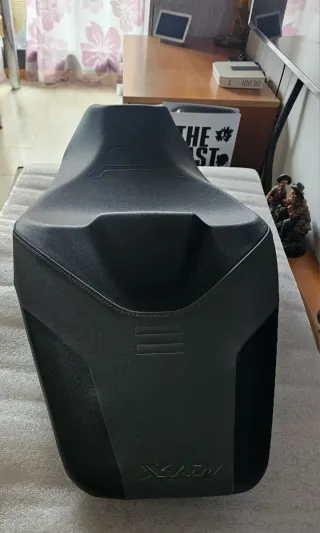 Asiento XADV750 2025 y 2026 nuevo a esteenar......