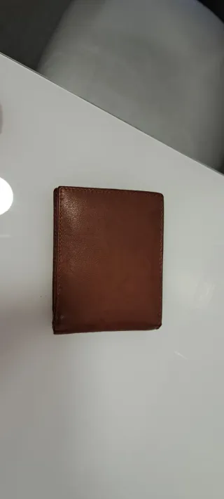 Billetera de piel para caballero