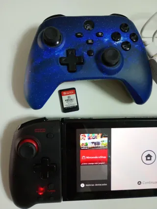 Nintendo Switch + Mando Pro + Bolsaby juego