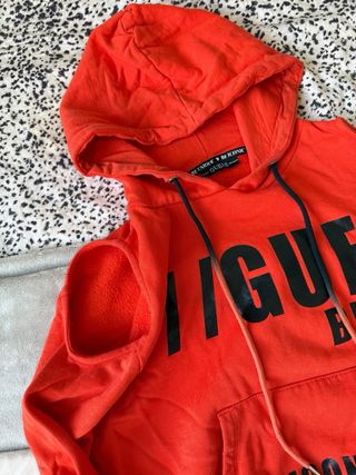 Sudadera Guess Naranja Corta con Capucha