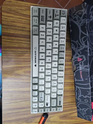 Teclado Ajazz Beige/Blanco