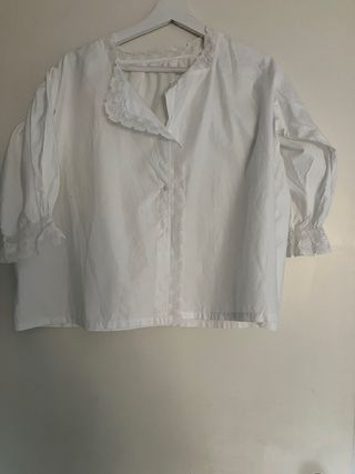 Blusa blanca delicada talla M