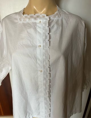 Blusa blanca delicada talla M