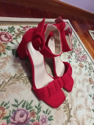 Sandalias terciopelo rojas