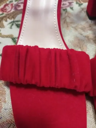 Sandalias terciopelo rojas