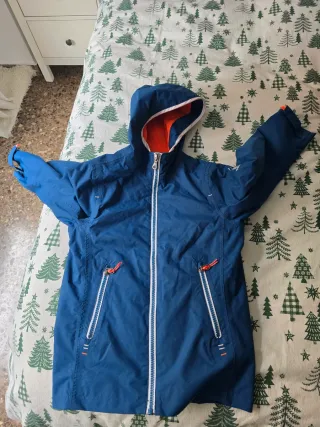 Chubasquero impermeable Talla S 6-7 años