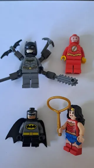 Lote 4 minifiguras Lego DC