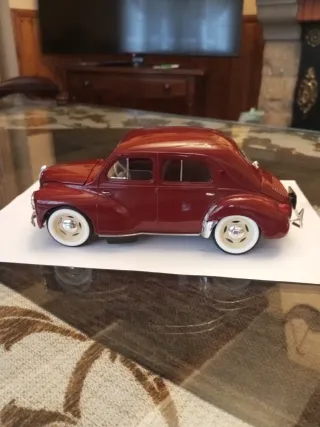 1:17 RENAULT 4CV
