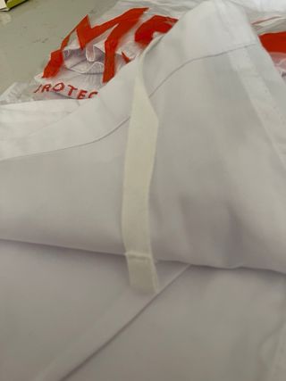 Lote Ropa Laboral Blanca M: Pantalones y Casacas