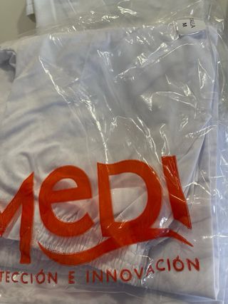 Lote Ropa Laboral Blanca M: Pantalones y Casacas