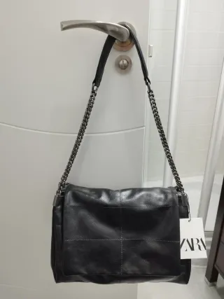 Bolso negro Zara