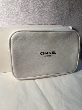 Chanel neceser