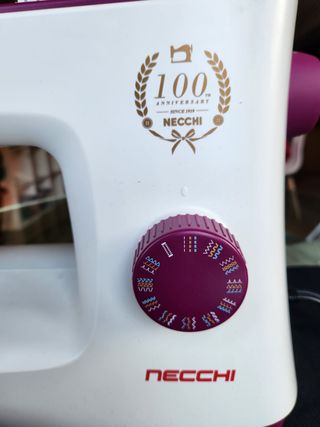 Máquina de Coser Necchi K132A