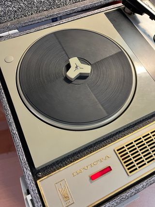 Tocadiscos Retro Invicta Gris, Negro y Dorado