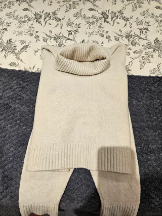 Jersey cuello alto beige